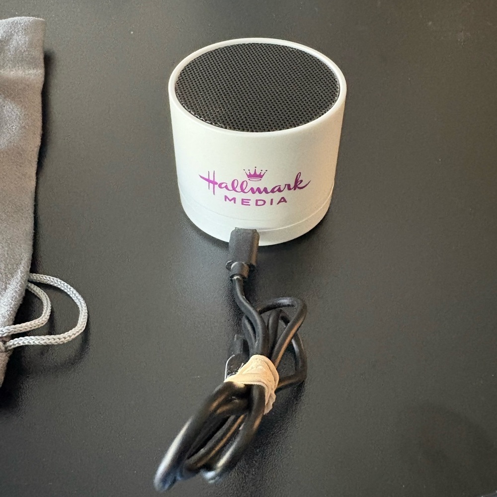 Hallmark Channel wireless bundle - Picture 3 of 6